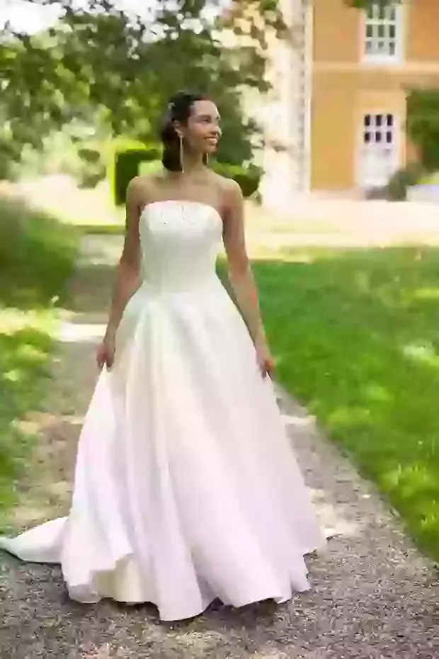 Genevieve W539